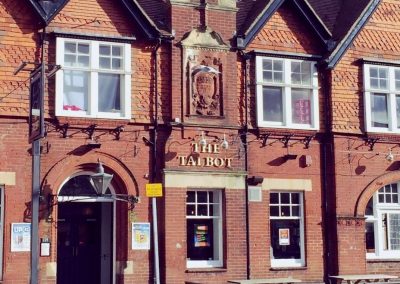 Wealth and poverty share a British town4